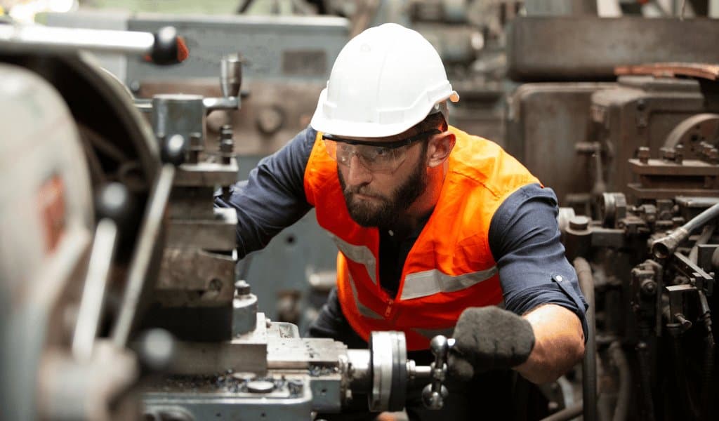Mechanical Fitter training session